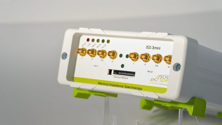 ISX-3 Mini impedance spectrometer enabling high-throughput multichannel EIS measurements for ion channel research and drug screening.